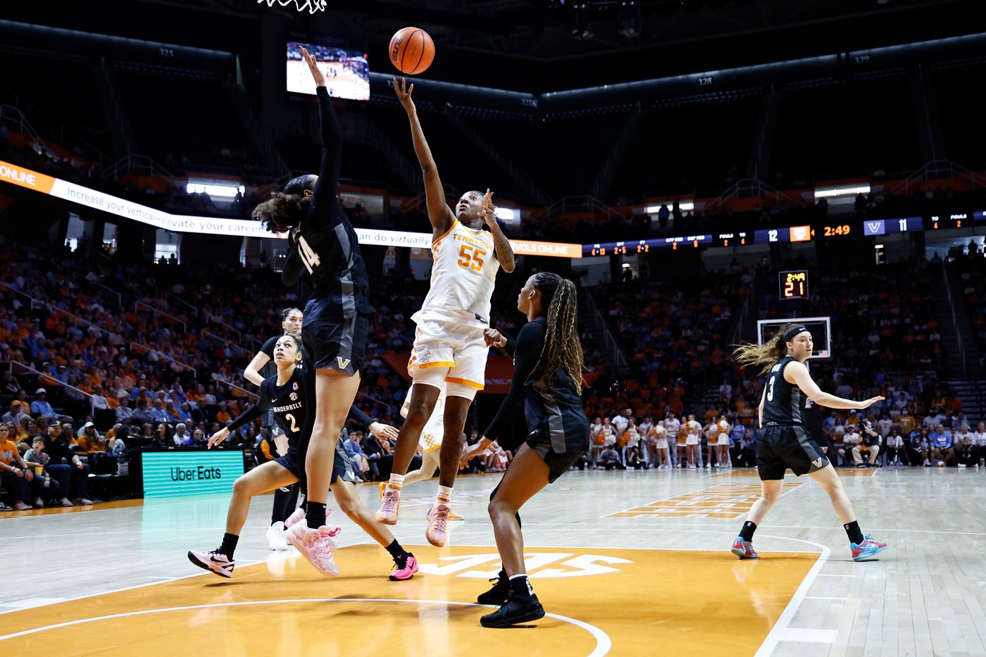 Mikayla Blakes' 34 points lead No. 5 Vanderbilt past Tennessee 87-77 | iNFOnews.ca