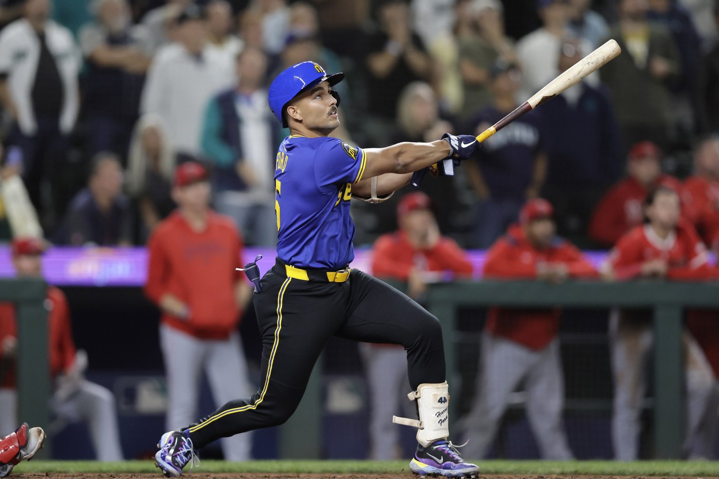 Touted rookie Harry Ford delivers off bench as Mariners top Angels in 12 to tie for 1st in AL West | iNFOnews.ca Touted rookie Harry Ford delivers off bench as Mariners top Angels in 12 to tie for 1st in AL West | iNFOnews.ca