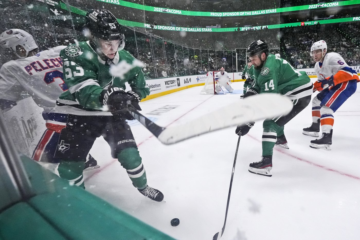 Seguin scores twice, Oettinger stops 34 shots for 11th shutout in Stars' 3-0 win over Islanders | iNFOnews.ca Seguin scores twice, Oettinger stops 34 shots for 11th shutout in Stars' 3-0 win over Islanders | iNFOnews.ca