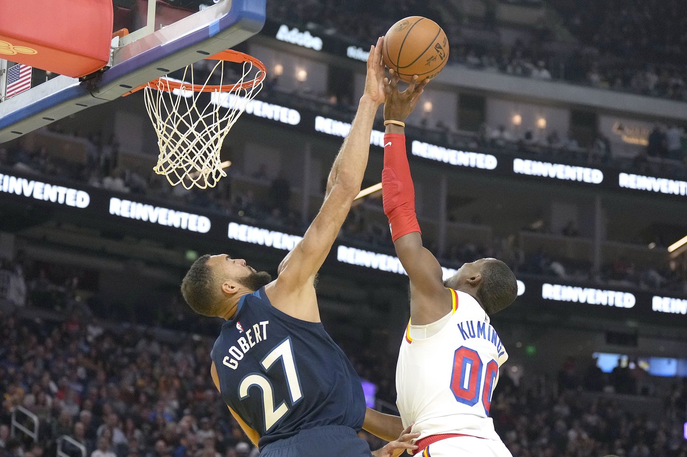 Stephen Curry scores 30 and dishes out eight assists as Warriors beat Timberwolves 114-106 | iNFOnews.ca
