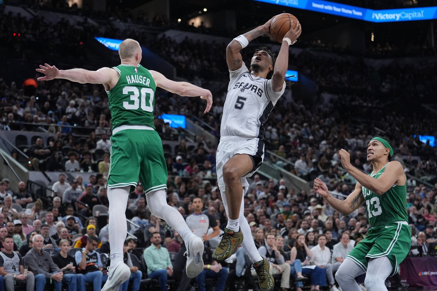 Wembanyama powers Spurs through physical victory over Celtics, 125-116 | iNFOnews.ca