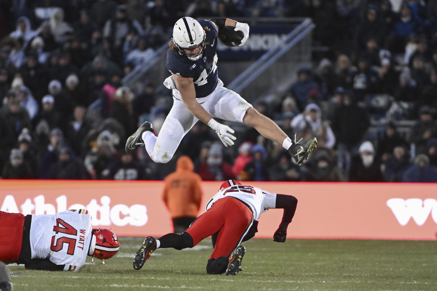 What are the matchups in college football's conference championship games? | iNFOnews.ca