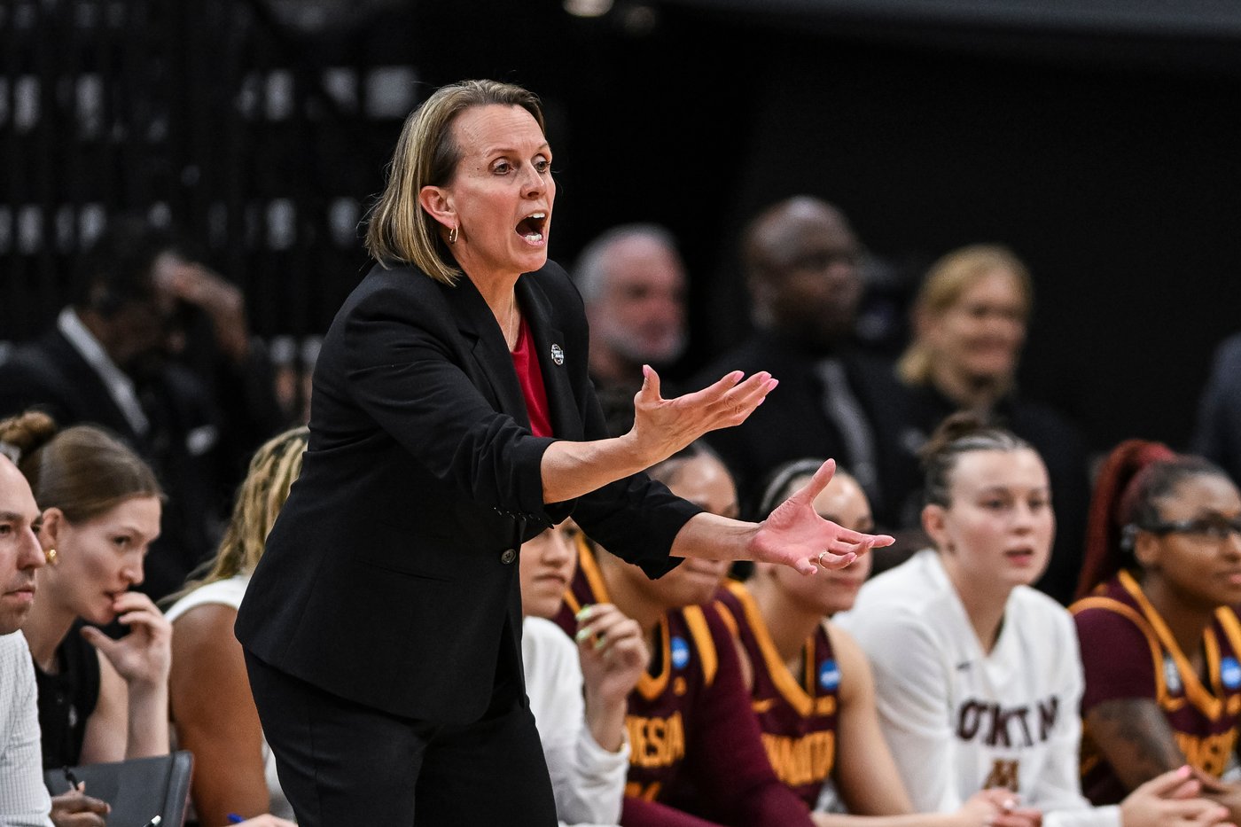 Rice, Betts and UCLA advance to Elite Eight with 80-56 win over Minnesota in March Madness | iNFOnews.ca Rice, Betts and UCLA advance to Elite Eight with 80-56 win over Minnesota in March Madness | iNFOnews.ca