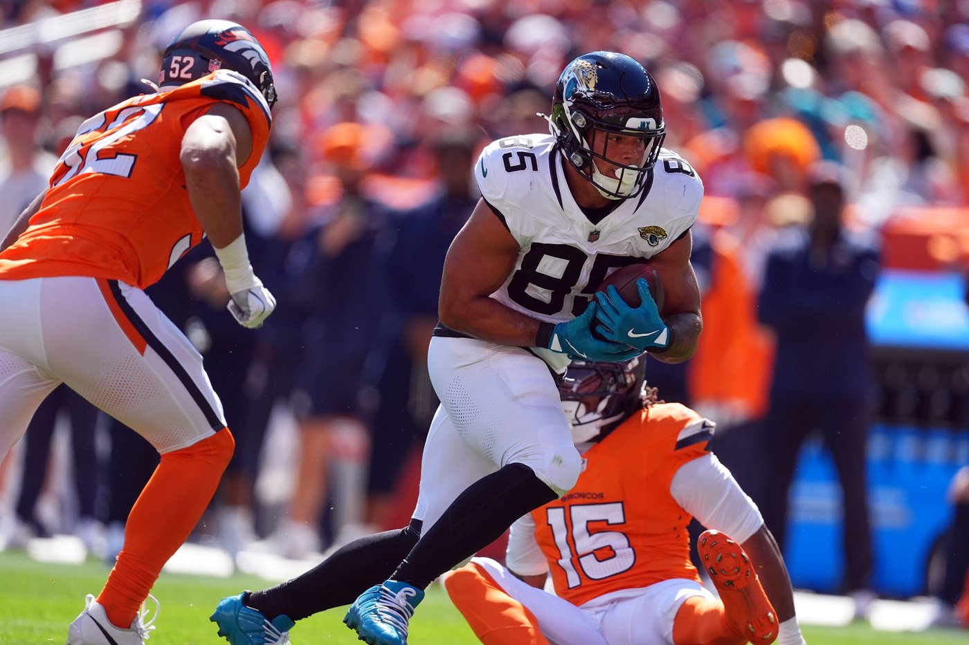 Defense clamps down after Week 1 tackling woes, fueling Broncos' 20-13 comeback win over Jaguars | iNFOnews.ca