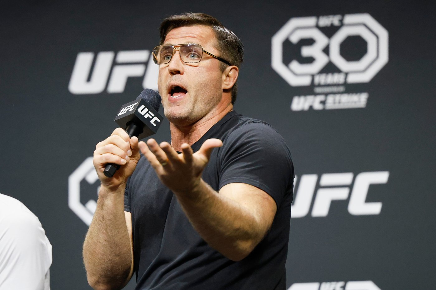 The Ultimate Fighter turns 20: UFC's signature show's new season stars coaches Cormier, Sonnen | iNFOnews.ca The Ultimate Fighter turns 20: UFC's signature show's new season stars coaches Cormier, Sonnen | iNFOnews.ca