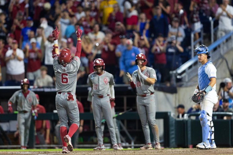 Oklahoma rolls past Tar Heels 13-2 for 1st national championship since 1994 and SEC's 7th in a row | iNFOnews.ca