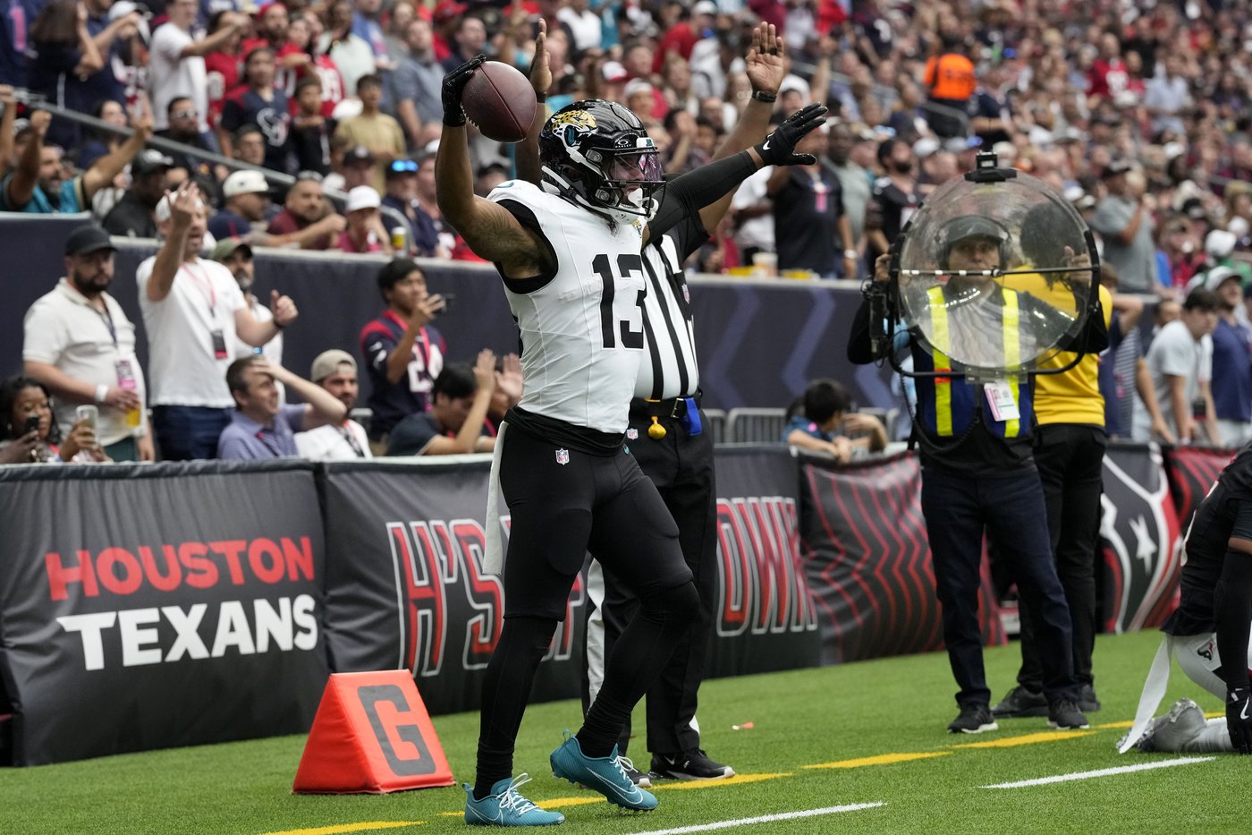 Stroud's TD pass with 18 seconds left lifts Texans to 24-20 win over Jaguars | iNFOnews.ca Stroud's TD pass with 18 seconds left lifts Texans to 24-20 win over Jaguars | iNFOnews.ca