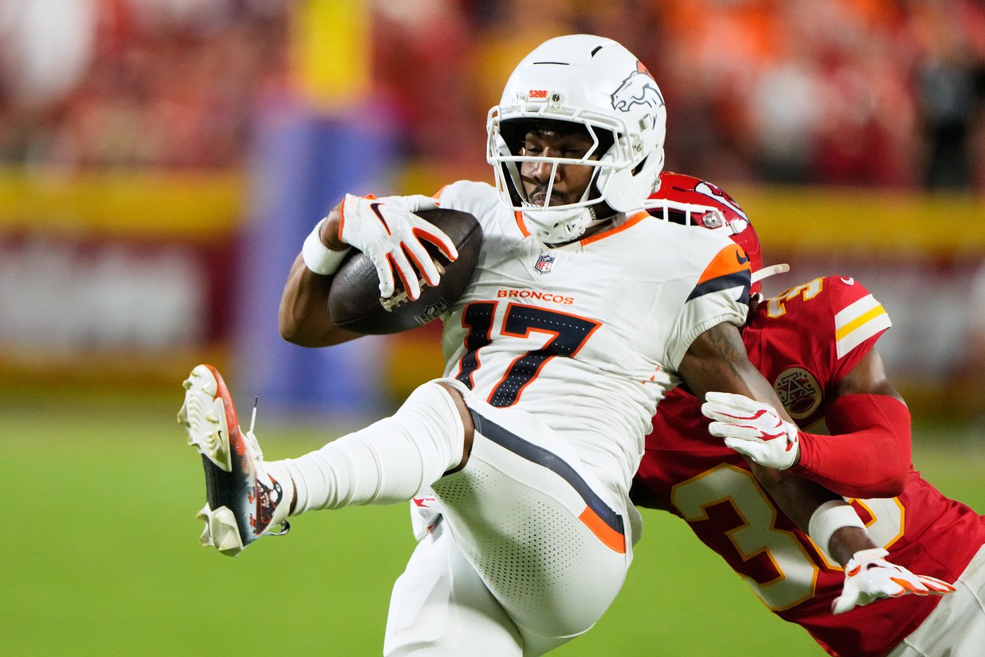 Walker runs all over Denver, Mahomes looks healthy as Chiefs beat up Broncos 31-10 | iNFOnews.ca Walker runs all over Denver, Mahomes looks healthy as Chiefs beat up Broncos 31-10 | iNFOnews.ca