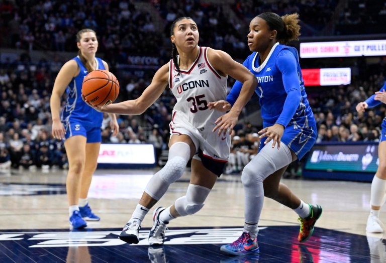 Fudd leads the way as top-ranked UConn wins its 42nd consecutive game with blowout of Creighton | iNFOnews.ca