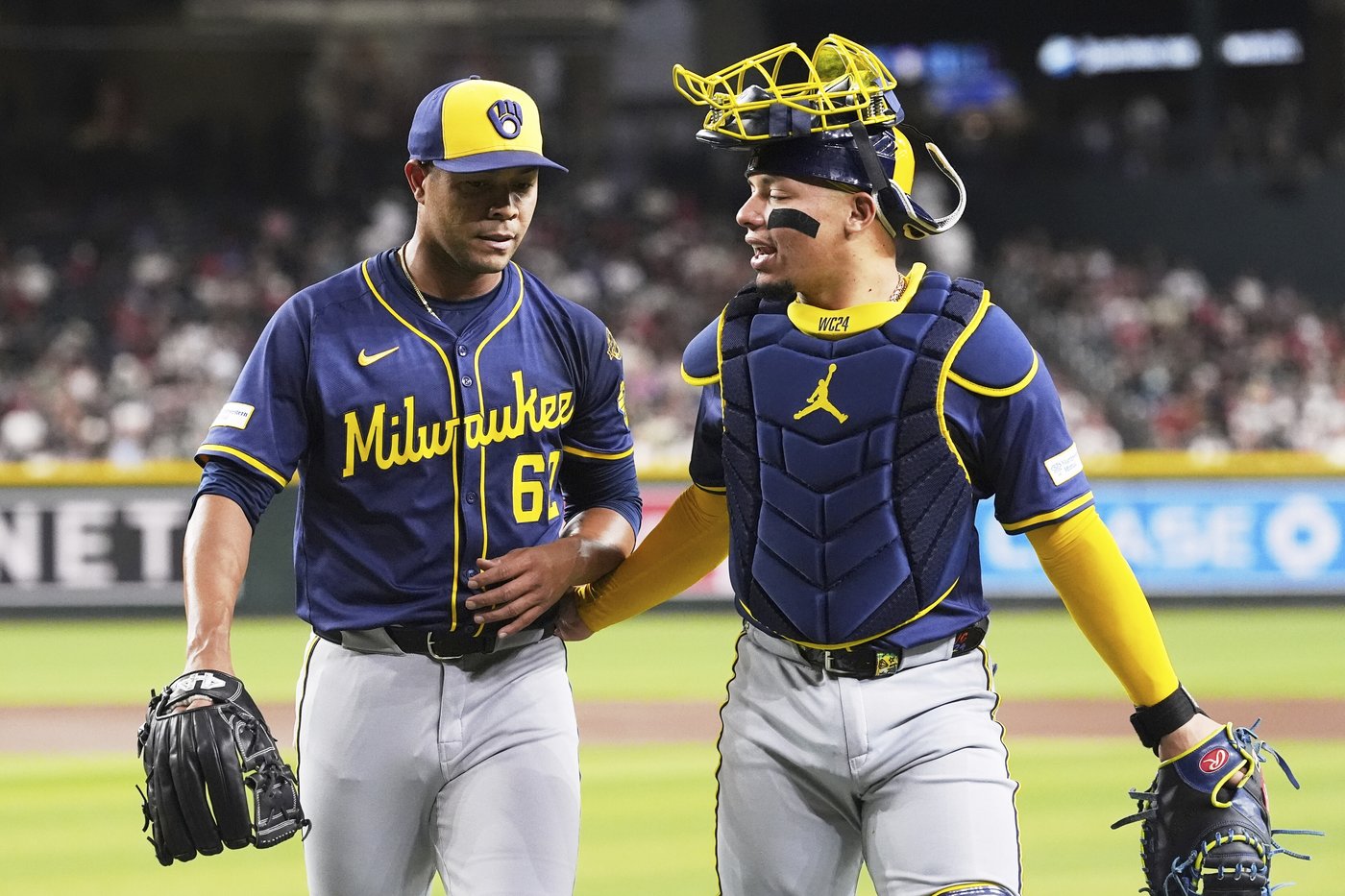 Quintana throws 7 scoreless innings in Brewers debut, leading a 7-0 win over the Diamondbacks | iNFOnews.ca Quintana throws 7 scoreless innings in Brewers debut, leading a 7-0 win over the Diamondbacks | iNFOnews.ca