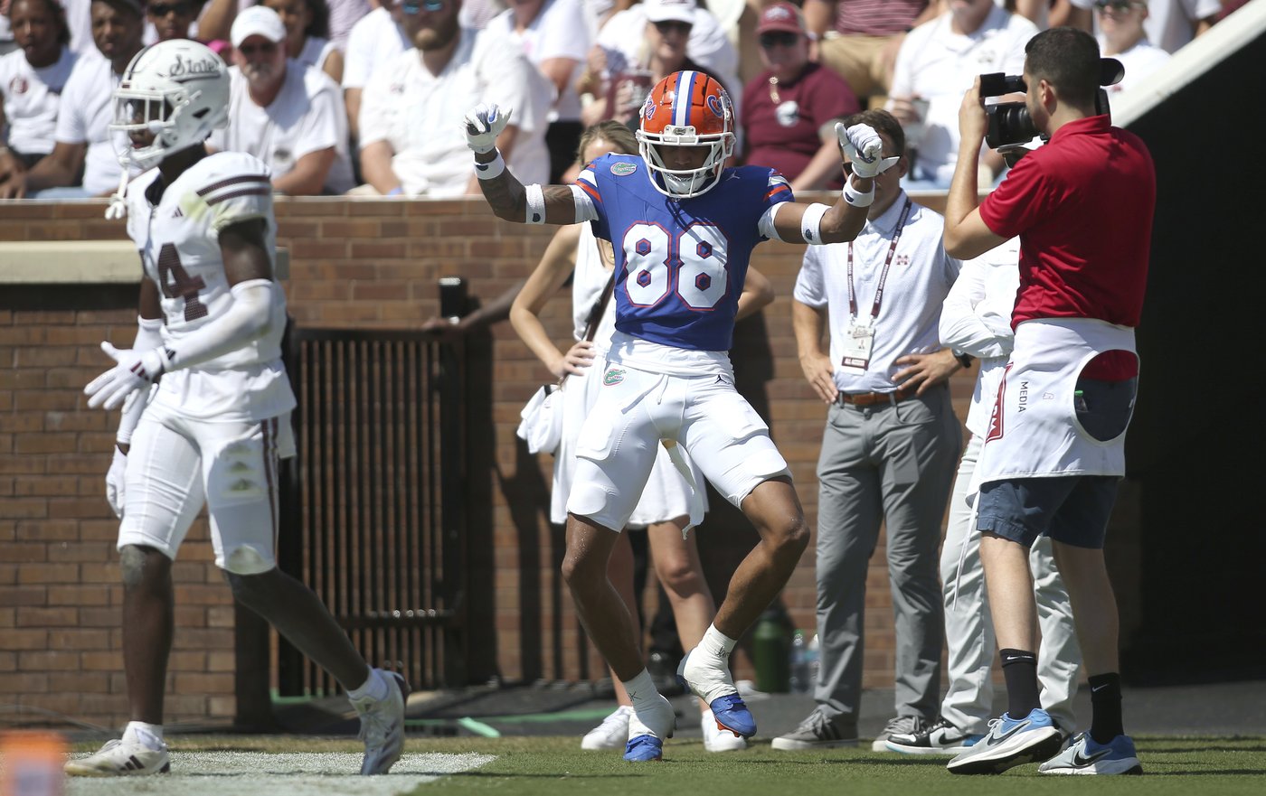 Mertz passes for 3 scores and runs for another to help Florida beat Mississippi State 45-28 | iNFOnews.ca Mertz passes for 3 scores and runs for another to help Florida beat Mississippi State 45-28 | iNFOnews.ca