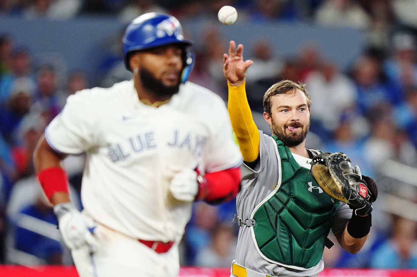 Photo Gallery: Jays open the season with walkoff win over A's | iNFOnews.ca