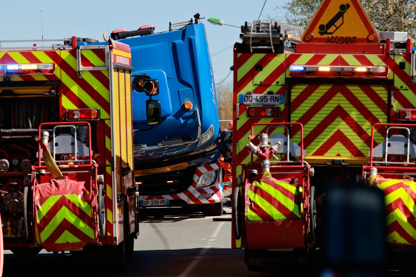 French train driver killed after crashing into truck at railway crossing | iNwheels French train driver killed after crashing into truck at railway crossing | iNwheels