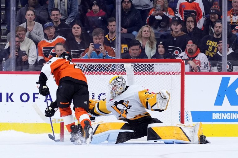 Konecny nets 200th career goal, Brink shines as Flyers edge Penguins in shootout | iNFOnews.ca