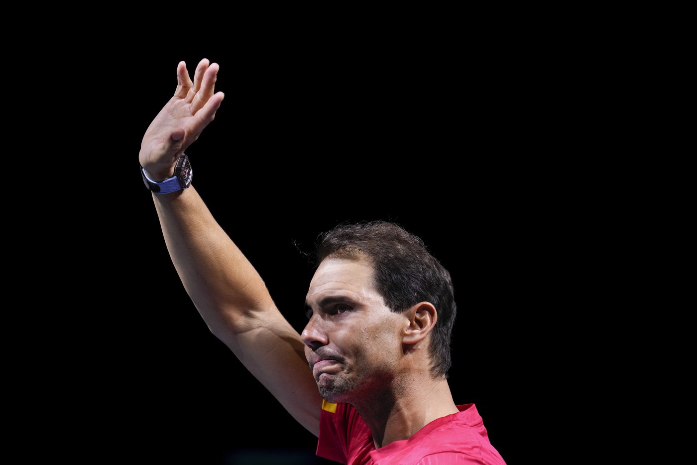 An emotional Rafael Nadal retires at the Davis Cup after he loses and Spain is eliminated | iNFOnews.ca
