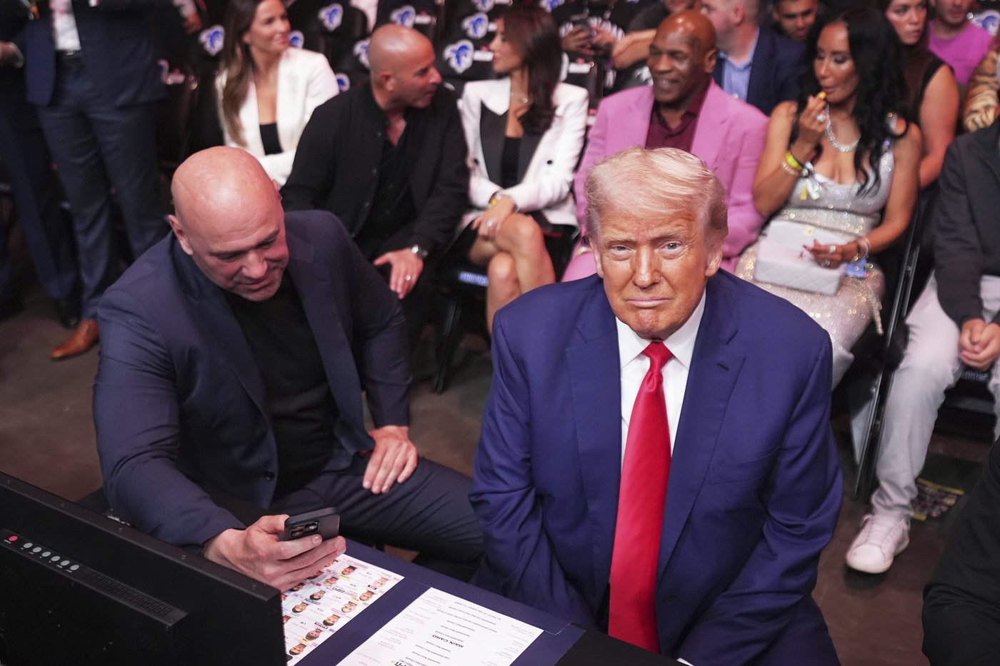 Trump attends UFC championship fight in New Jersey, taking a break from Musk feud for cage fights | iNFOnews.ca Trump attends UFC championship fight in New Jersey, taking a break from Musk feud for cage fights | iNFOnews.ca