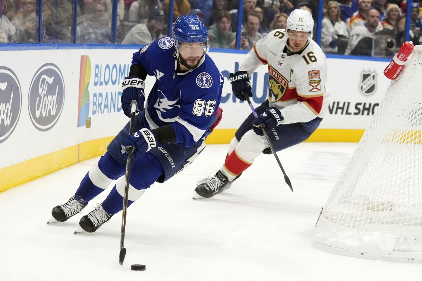 Panthers use short-handed goals to beat Lightning 4-2 in opener of home-and-home set | iNFOnews.ca