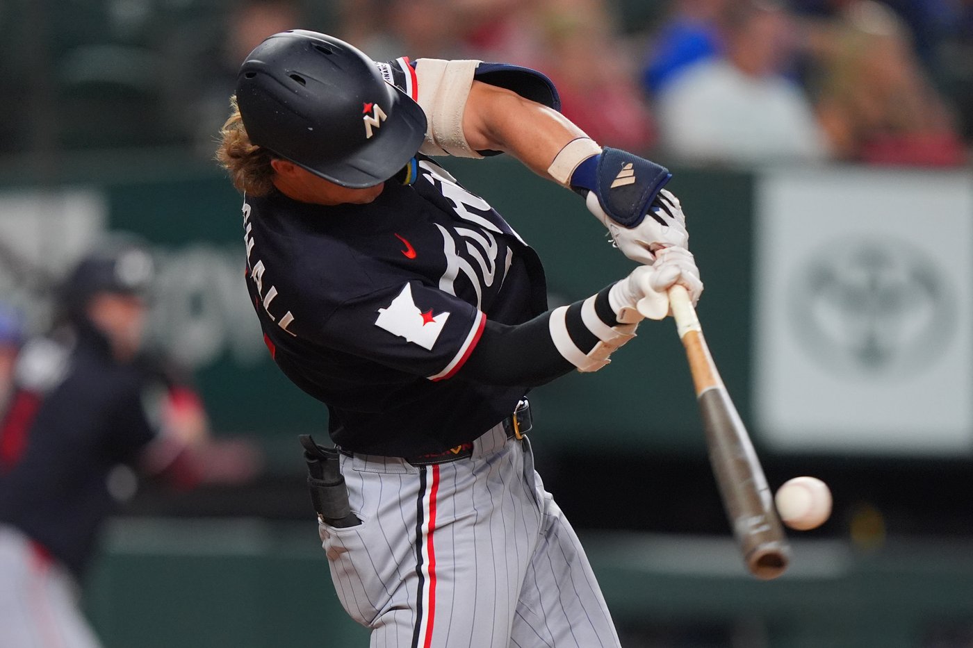 Larnach leads off with homer and Twins go on to 12-2 win to clinch another series in Texas | iNFOnews.ca