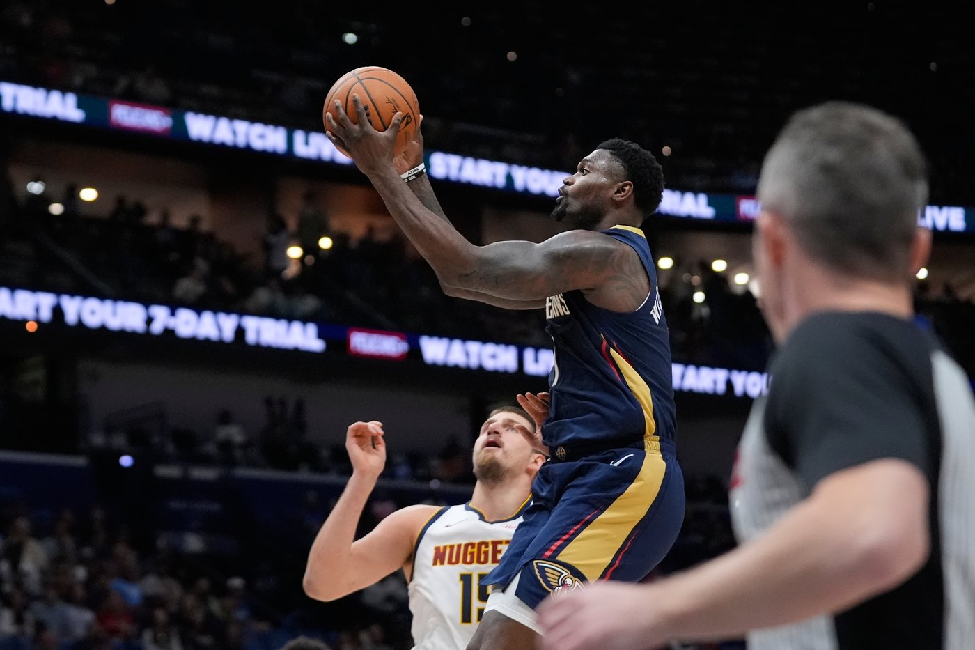 Zion Williamson scores 14 in his return from injury in the Pelicans' 125-118 loss to Denver | iNFOnews.ca