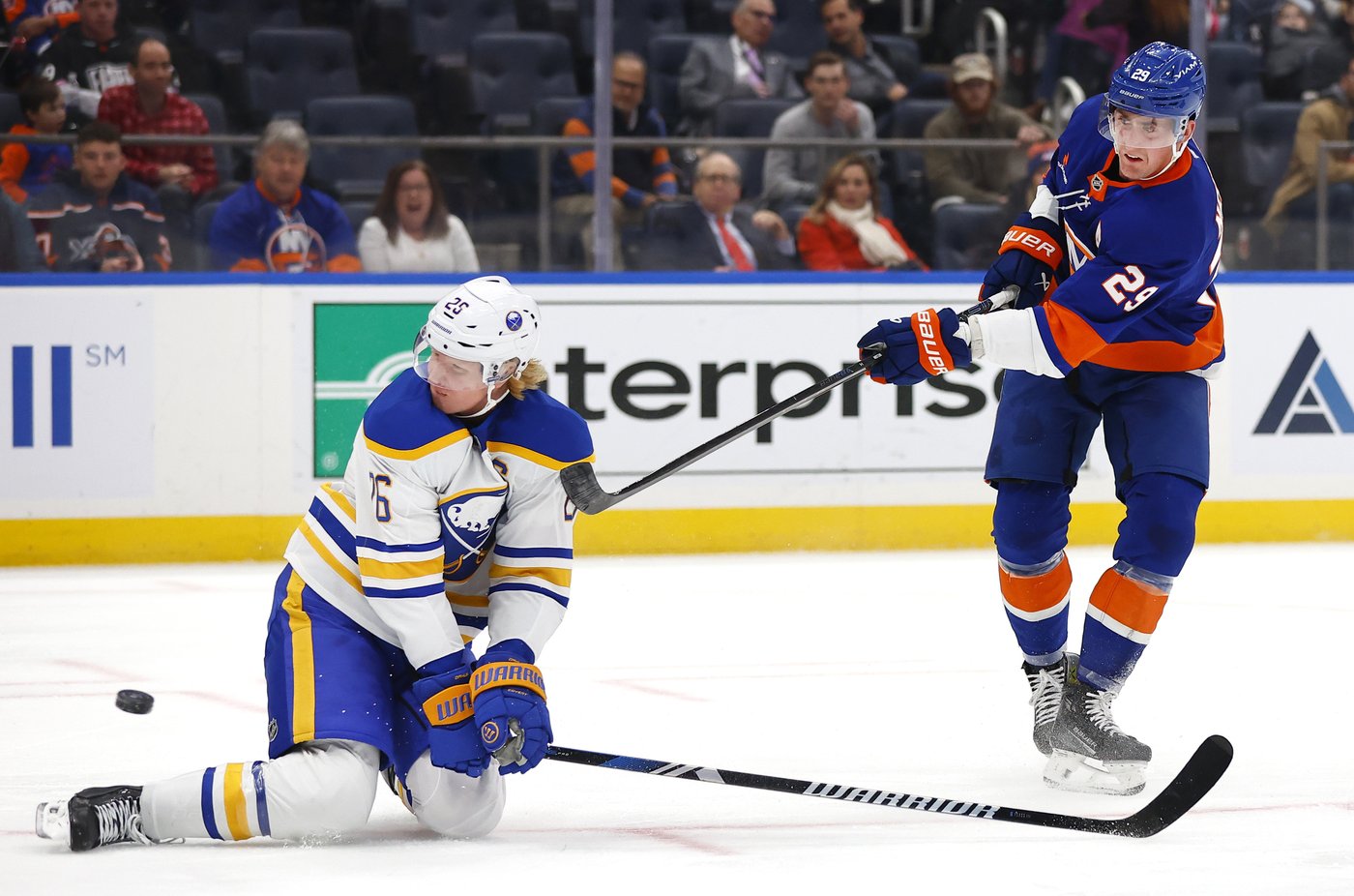 Holmstrom scores two, Sorokin stops 29 as Islanders beat Sabres 3-0 | iNFOnews.ca Holmstrom scores two, Sorokin stops 29 as Islanders beat Sabres 3-0 | iNFOnews.ca