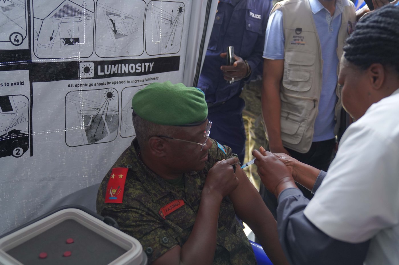 Congo begins Ebola vaccinations for health workers in the epicenter of the outbreak | iNFOnews.ca Congo begins Ebola vaccinations for health workers in the epicenter of the outbreak | iNFOnews.ca