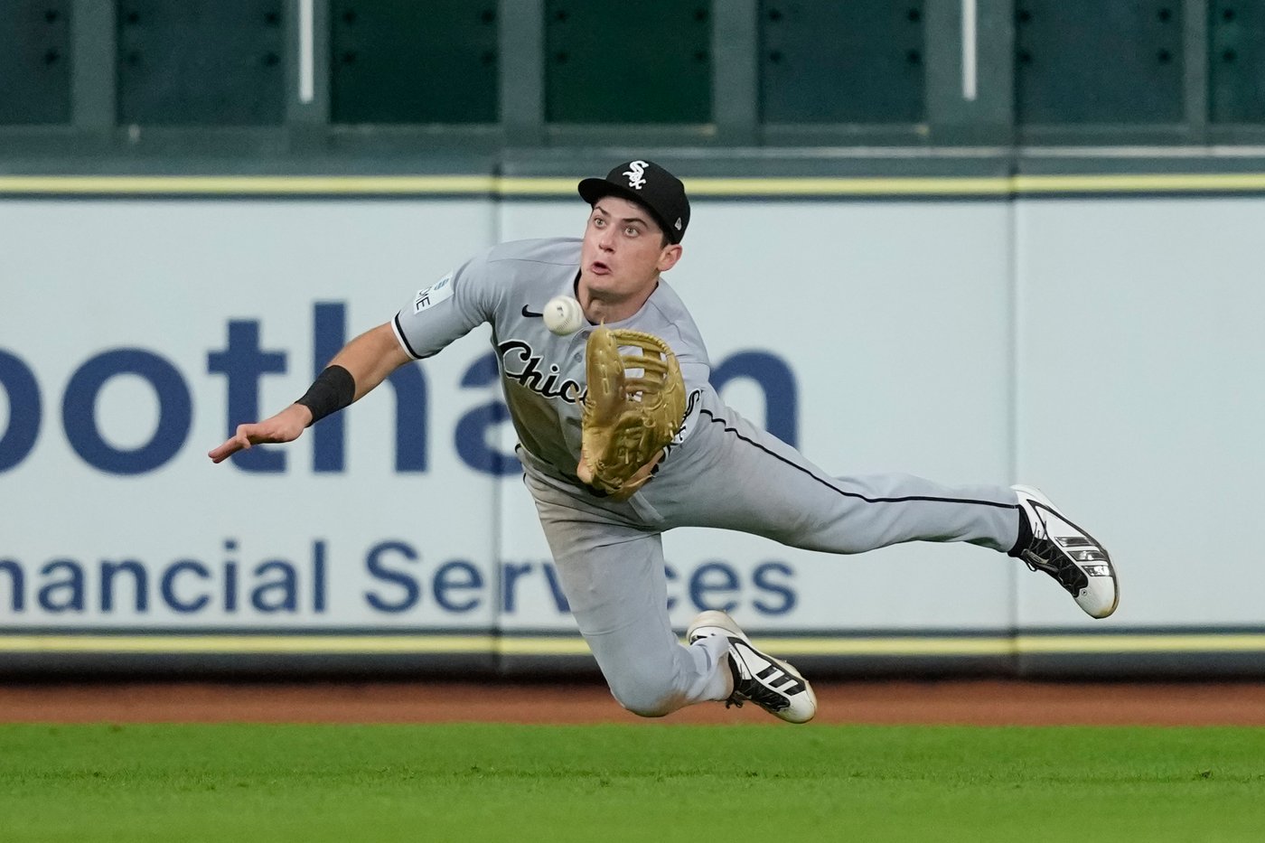 The White Sox beat the Astros 5-1 behind Colson Montgomery’s 2 RBIs | iNFOnews.ca