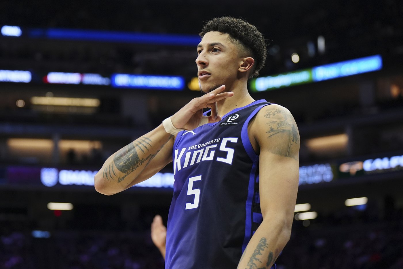 Raynaud scores 28 points to help the Kings beat the Pelicans | iNFOnews.ca Raynaud scores 28 points to help the Kings beat the Pelicans | iNFOnews.ca