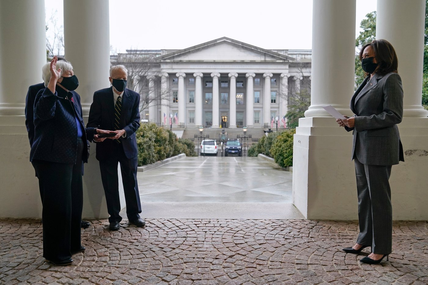 Photos of the White House's East Wing, then and now | iNFOnews.ca