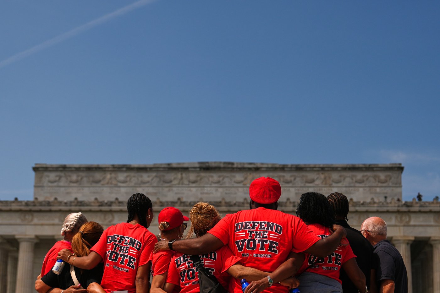Thousands march in Washington to defend voting rights, in photos | iNFOnews.ca