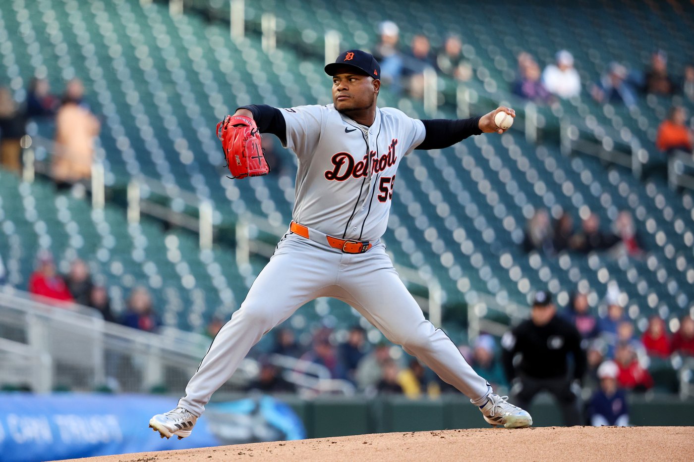 Twins score 6 runs against Valdez in first inning and hold off Tigers 8-6 | iNFOnews.ca Twins score 6 runs against Valdez in first inning and hold off Tigers 8-6 | iNFOnews.ca