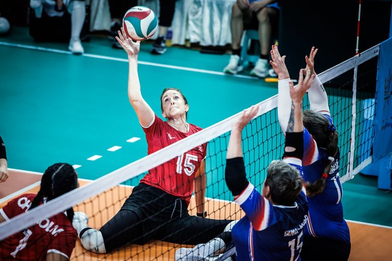 Canadian women beat France, advance to world sitting volleyball quarterfinals | iNFOnews.ca