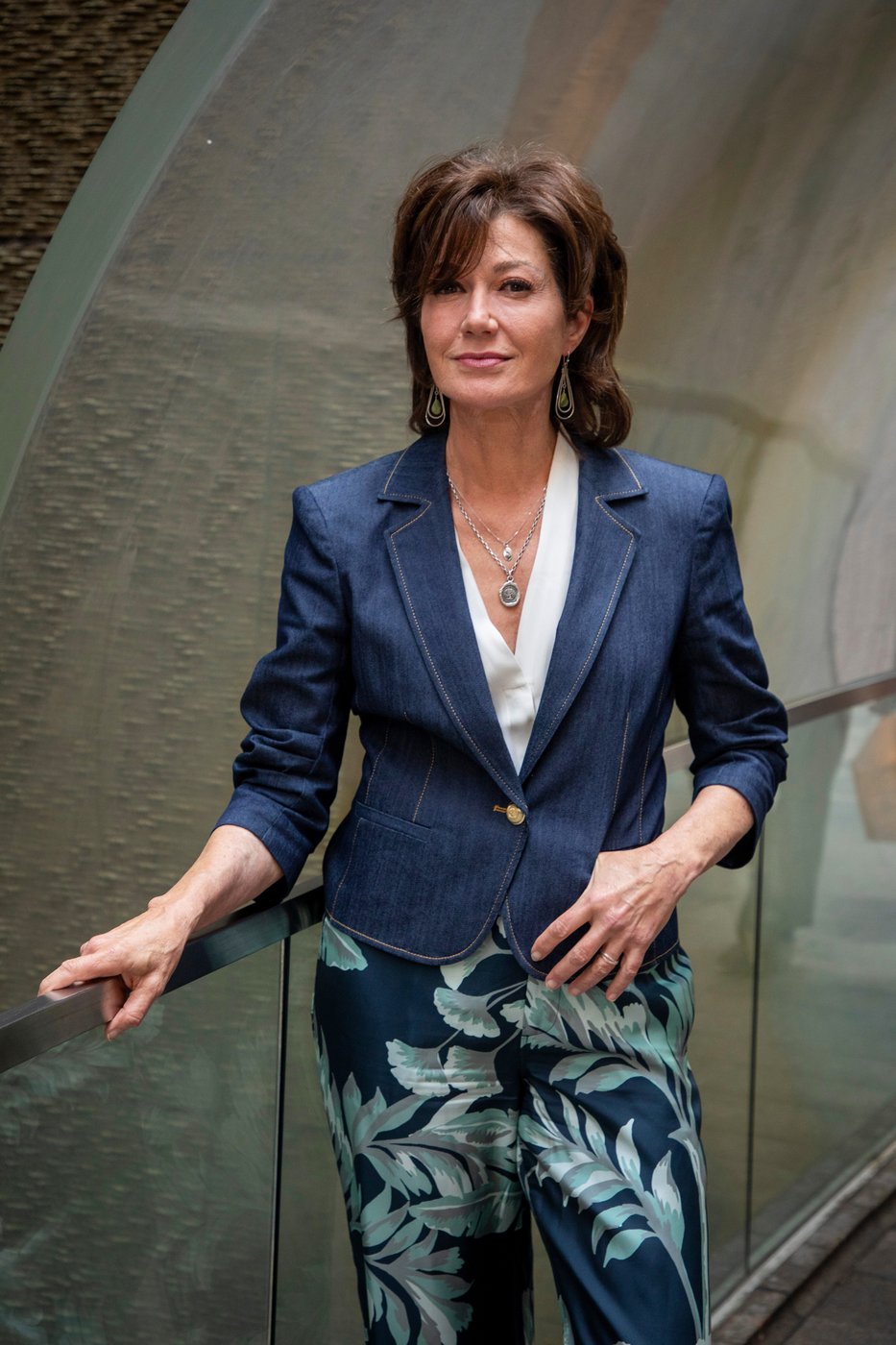 Amy Grant reflects on her new album, resisting labels and writing dark songs | iNFOnews.ca