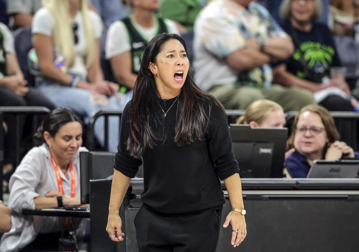 Golden State Valkyries' Natalie Nakase named WNBA Coach of the Year after reaching playoffs | iNFOnews.ca