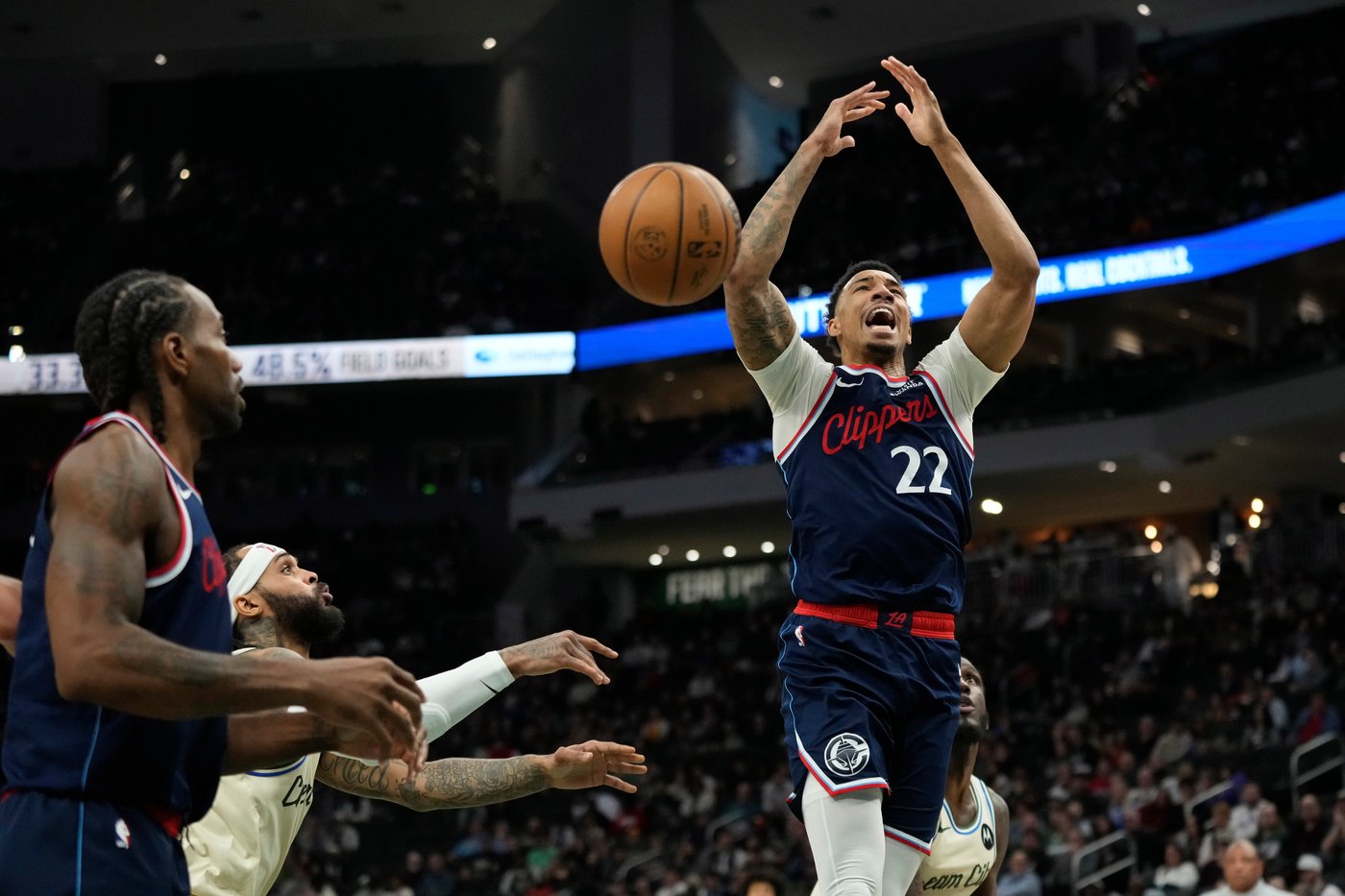 Mathurin scores 28 to pace Clippers past short-handed Bucks 127-113 | iNFOnews.ca Mathurin scores 28 to pace Clippers past short-handed Bucks 127-113 | iNFOnews.ca