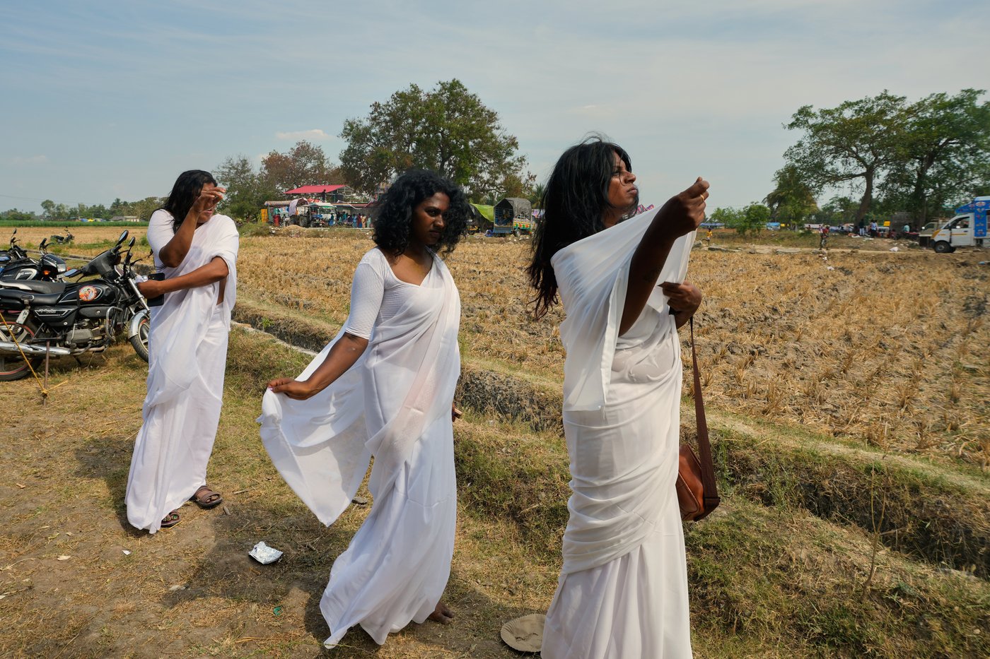 PHOTO ESSAY: A symbolic marriage ritual and beauty pageant brings India’s trans community together | iNFOnews.ca