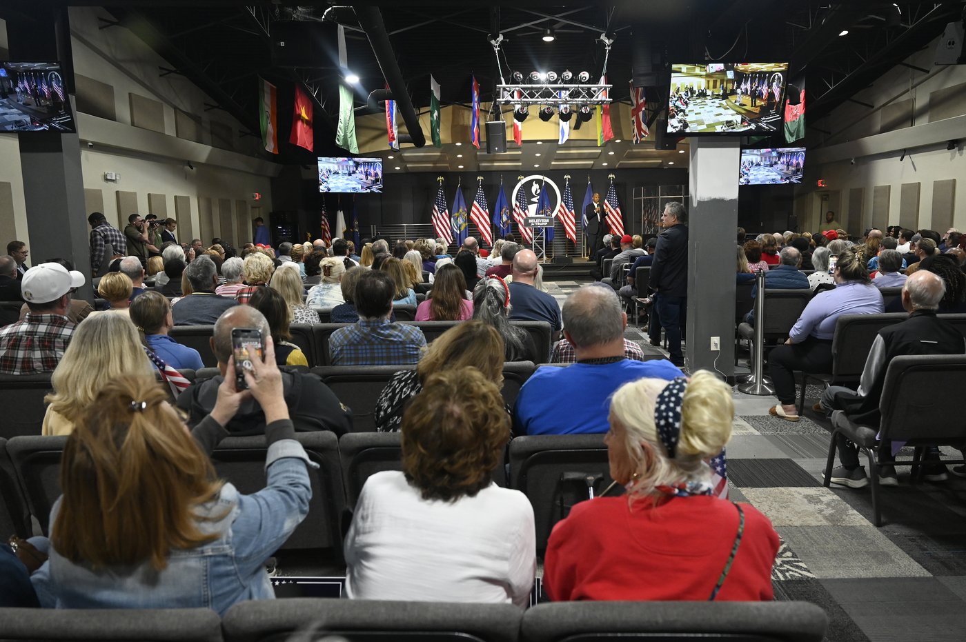 Trump boosts a hard-right Christian worldview that paints the election as 'spiritual warfare' | iNFOnews.ca Trump boosts a hard-right Christian worldview that paints the election as 'spiritual warfare' | iNFOnews.ca