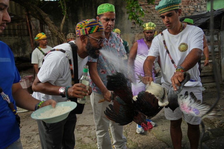 Cuba's Santeros offer gifts and ask deities for peace as tensions rise with US | iNFOnews.ca