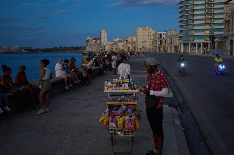 Cuba's latest blackout underscores its deepening economic crisis and tensions with US | iNFOnews.ca