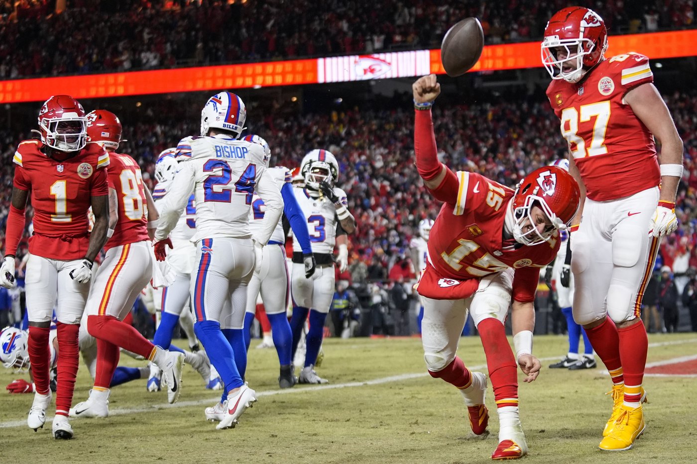Mahomes and the Chiefs will face Hurts, Barkley and the Eagles as they seek a Super Bowl three-peat | iNFOnews.ca