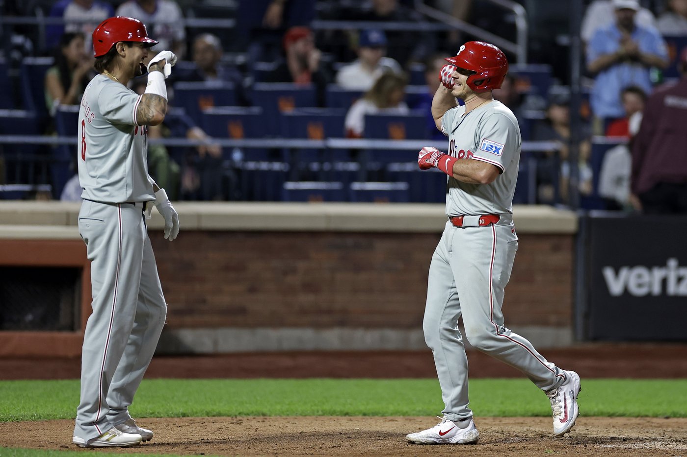 Phillies rout Mets 12-2 behind Bohm to punch playoff ticket and near NL East crown | iNFOnews.ca