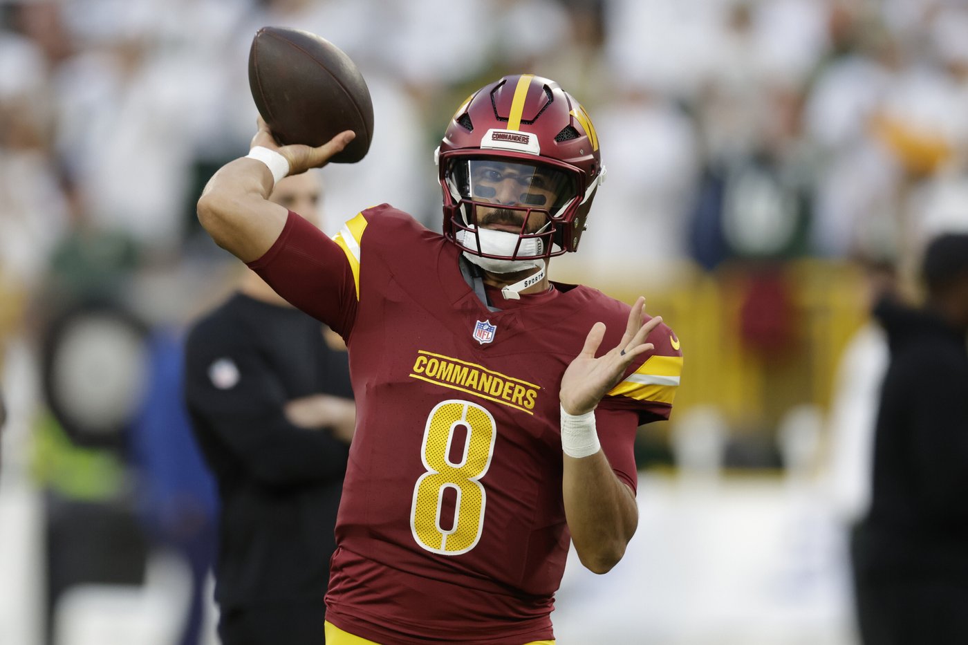 Commanders' Jayden Daniels will not play against the Raiders on Sunday because of an injured knee | iNFOnews.ca Commanders' Jayden Daniels will not play against the Raiders on Sunday because of an injured knee | iNFOnews.ca