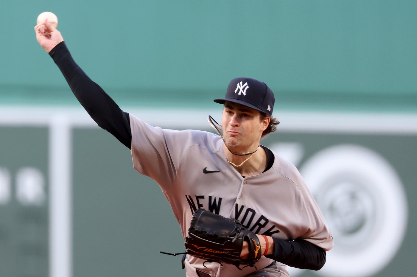 Schlittler says heckling `not too bad' as he pitches at Fenway Park for first time against Red Sox | iNFOnews.ca Schlittler says heckling `not too bad' as he pitches at Fenway Park for first time against Red Sox | iNFOnews.ca