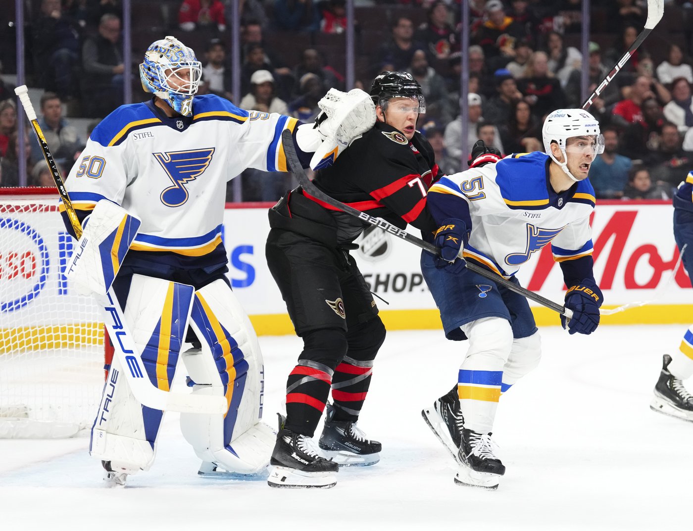 Senators rebound from road losses to charge past Blues 8-1 | iNFOnews.ca Senators rebound from road losses to charge past Blues 8-1 | iNFOnews.ca