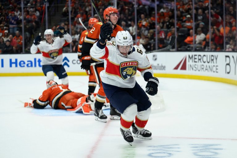 Panthers say Brad Marchand needs 6 weeks before he can resume play | iNFOnews.ca