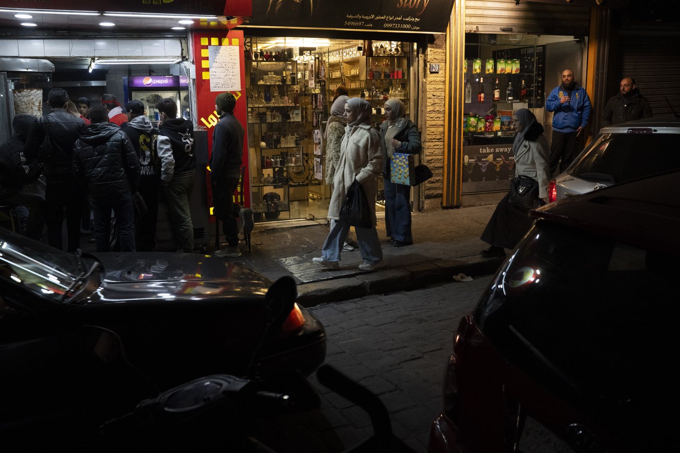 One week into a new Syria, rebels aim for normalcy and Syrians vow not to be silent again | iNFOnews.ca