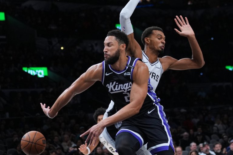 Kings guard Ben Simmons tears his Achilles tendon in practice | iNFOnews.ca