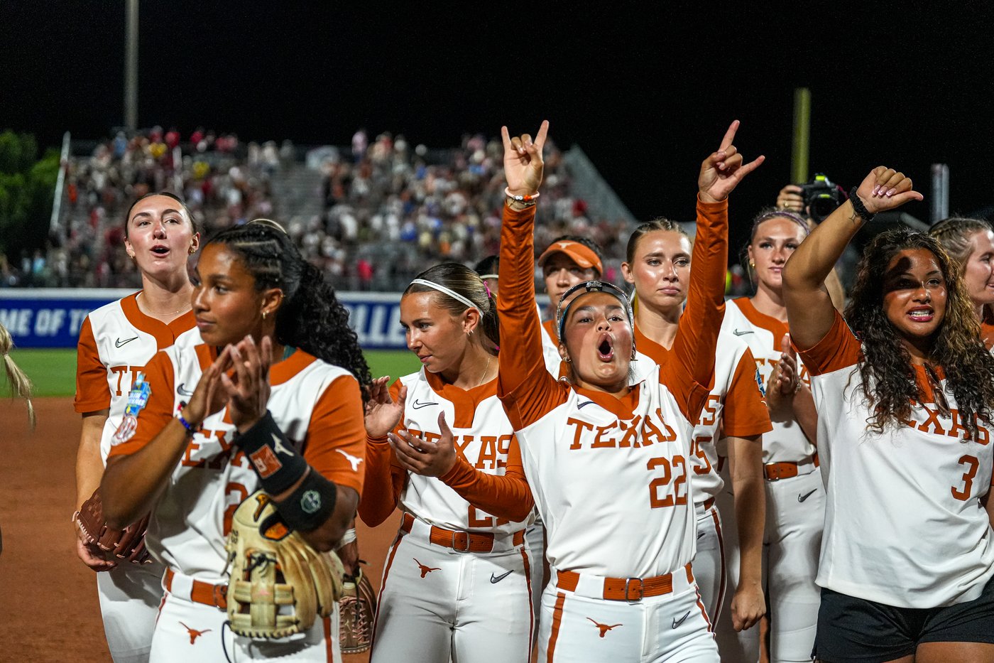 Texas rides Teagan Kavan, Katie Stewart to 7-3 win over Texas Tech to open WCWS title series | iNFOnews.ca Texas rides Teagan Kavan, Katie Stewart to 7-3 win over Texas Tech to open WCWS title series | iNFOnews.ca