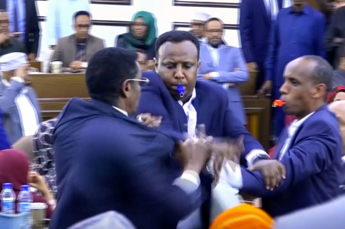 Chaos erupts in Somalia's parliament over proposed constitutional amendments | iNFOnews.ca