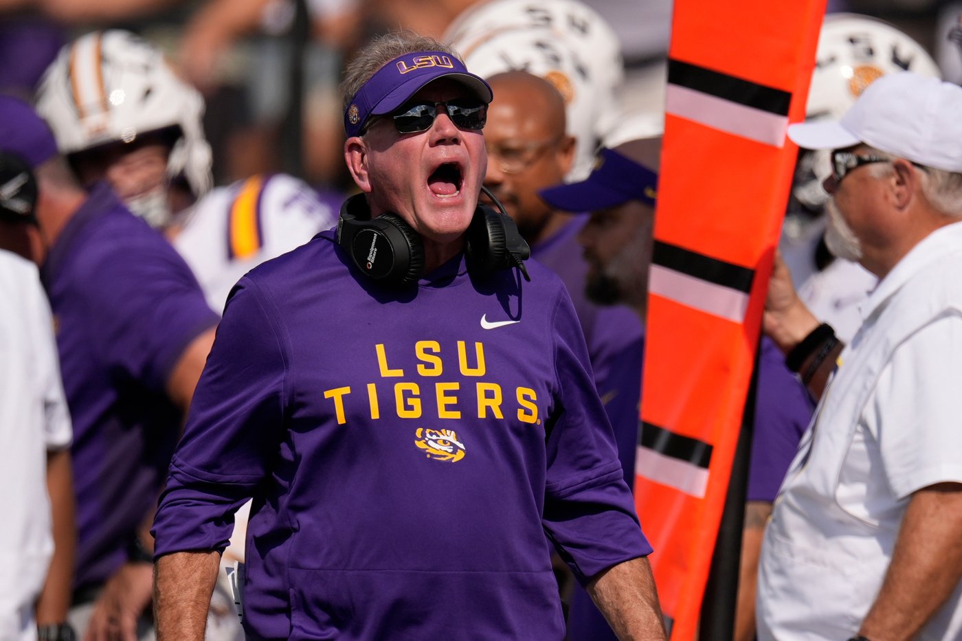 LSU fires coach Brian Kelly in the 4th season of his 10-year, $100 million deal | iNFOnews.ca