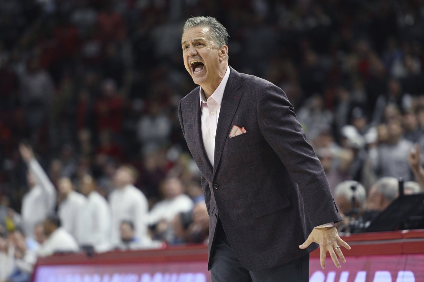 Calipari gets lukewarm response in return to Kentucky as Arkansas coach | iNFOnews.ca Calipari gets lukewarm response in return to Kentucky as Arkansas coach | iNFOnews.ca